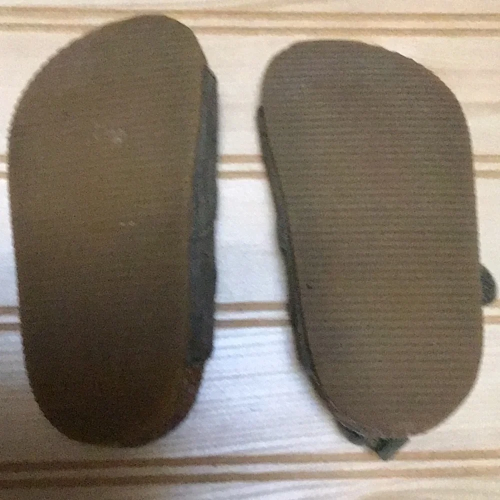 Baby Gap Olive Green Suede Buckle‎ Velcro Strap Sandals